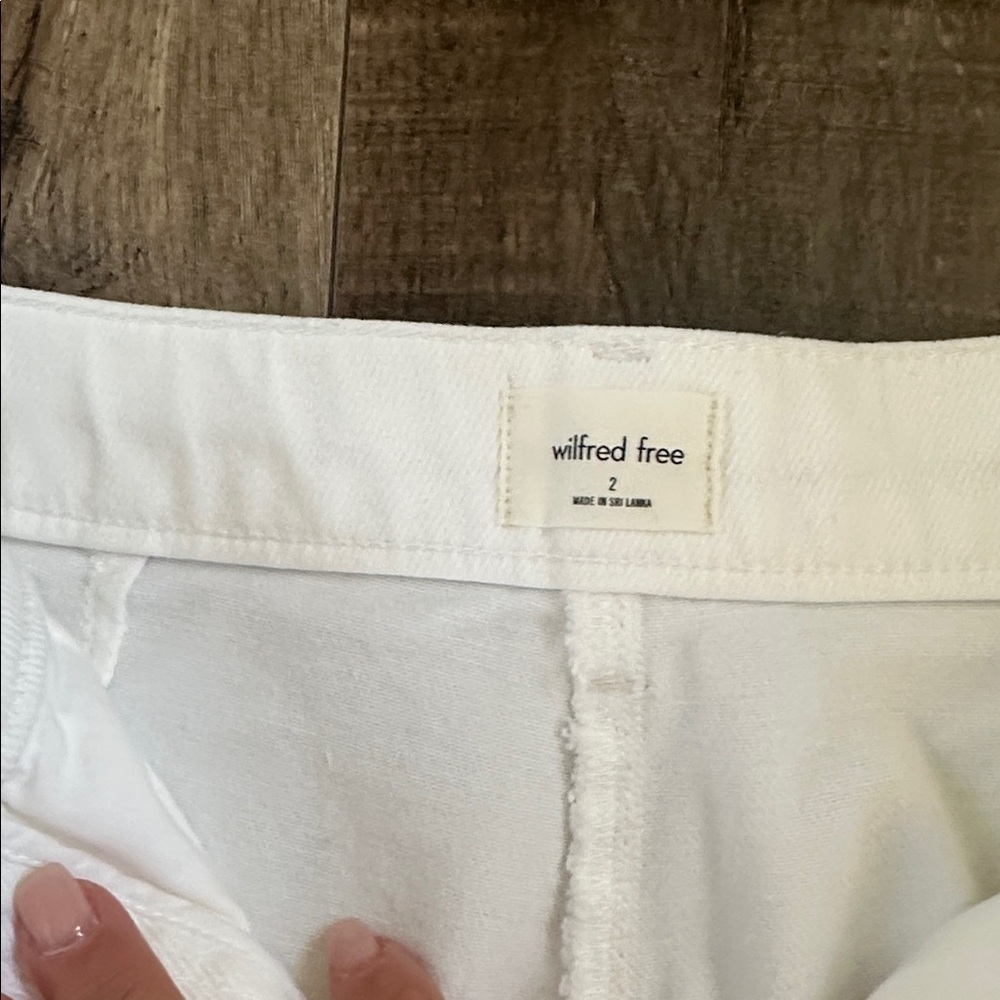 Wilfred Free x Aritzia white cargo jeans size 2 - Picture 4 of 7